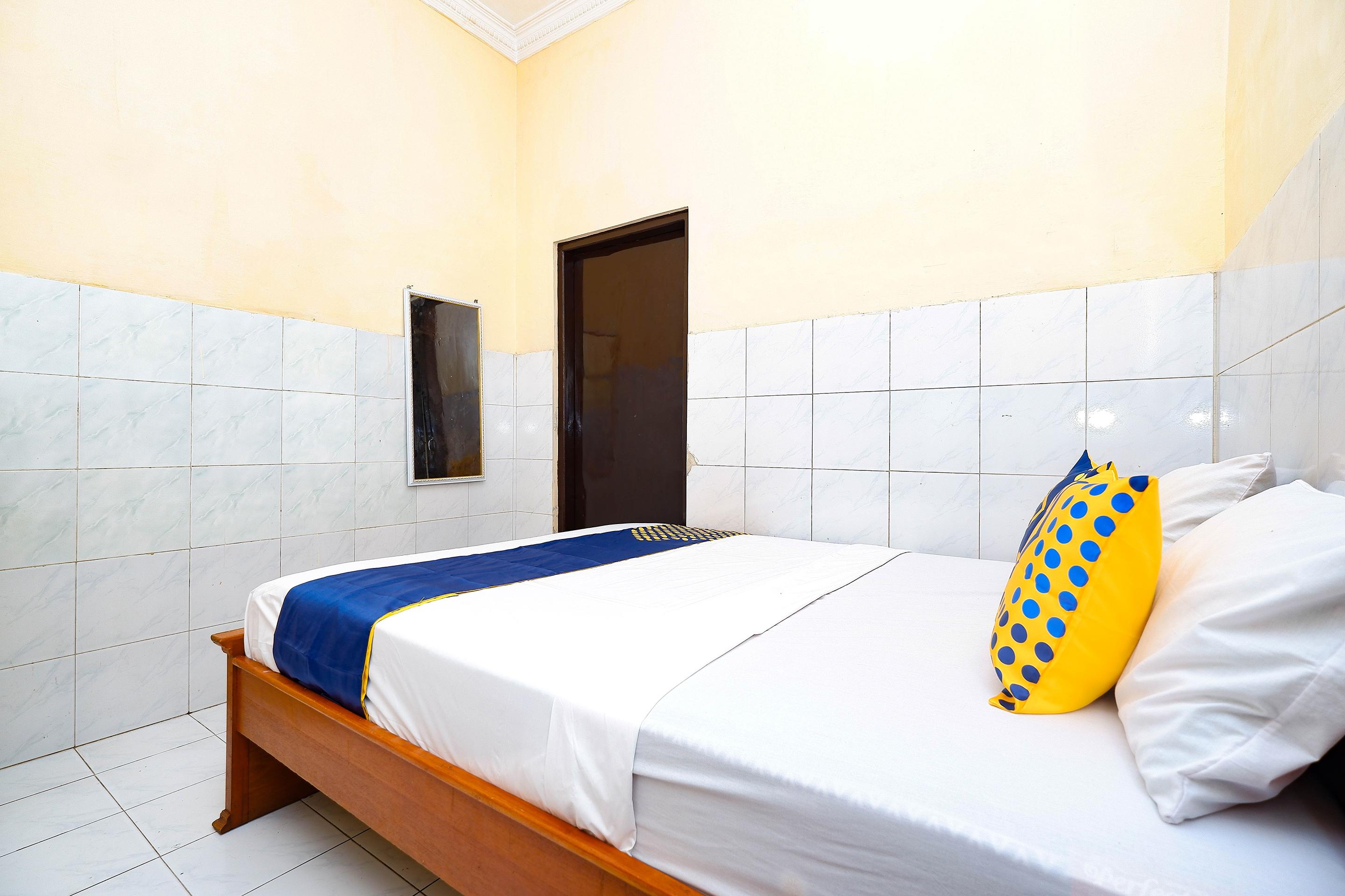 Spot On 2011 Hotel Mekar Sari Surakarta  Екстер'єр фото