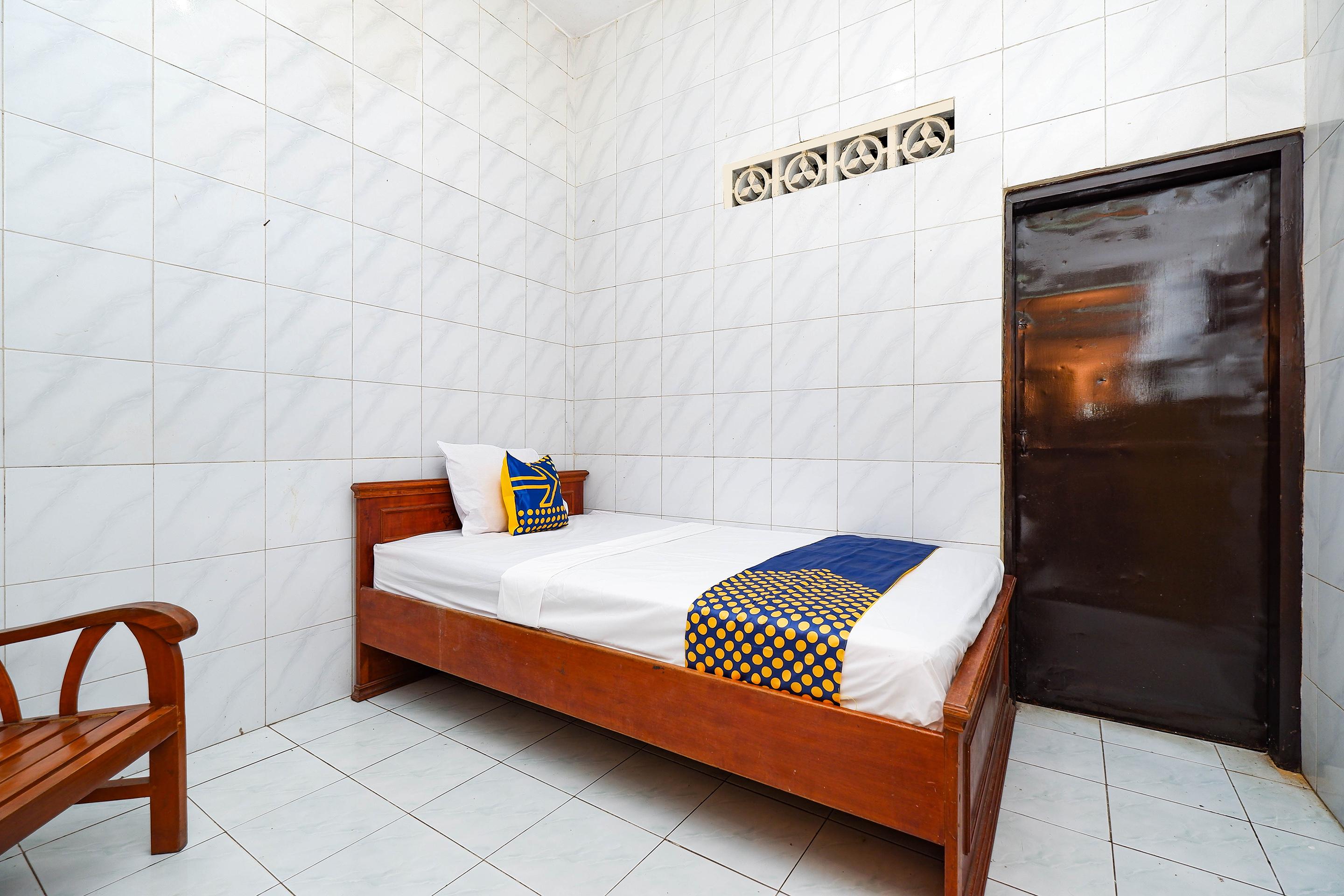 Spot On 2011 Hotel Mekar Sari Surakarta  Екстер'єр фото
