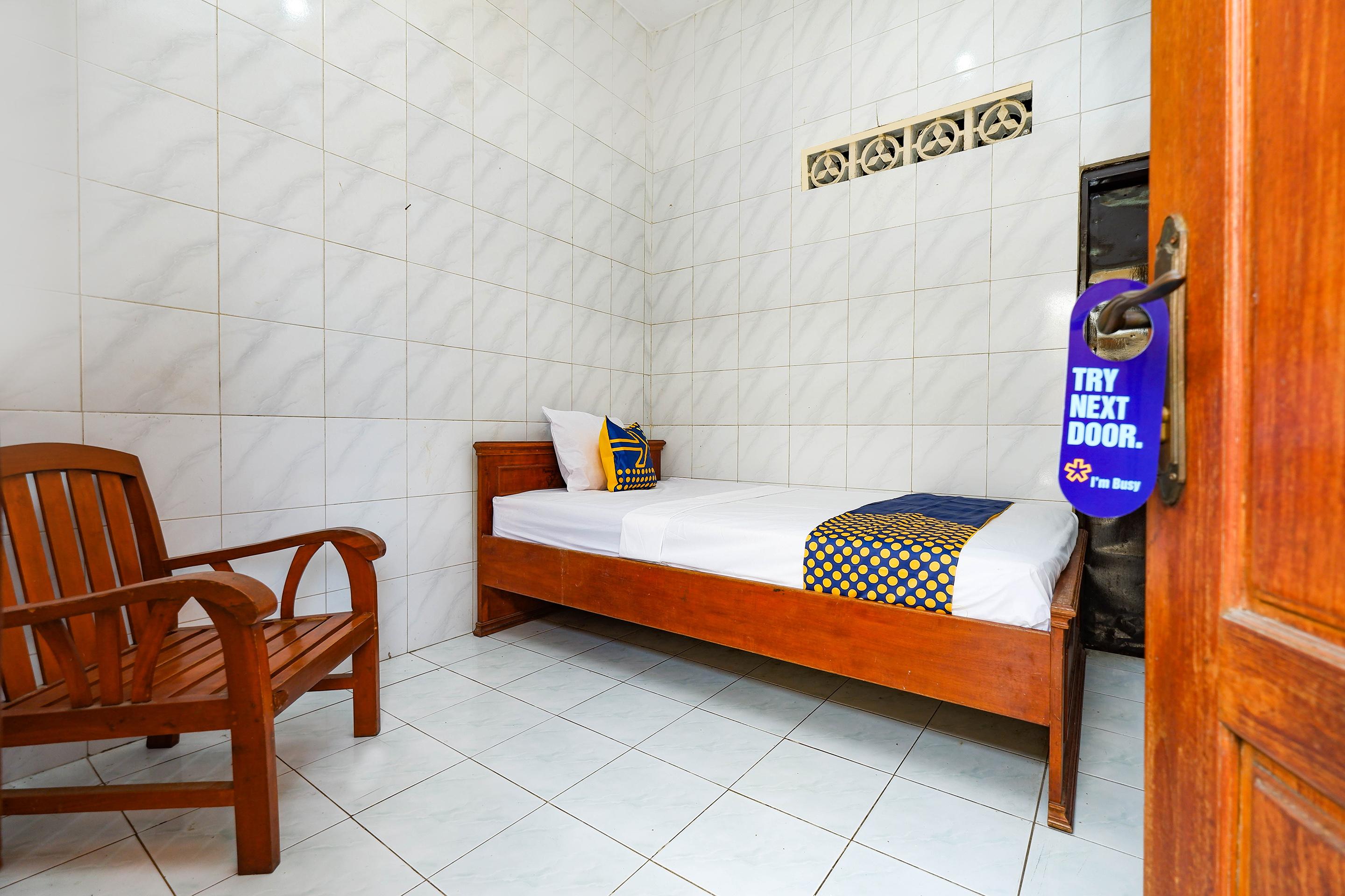 Spot On 2011 Hotel Mekar Sari Surakarta  Екстер'єр фото
