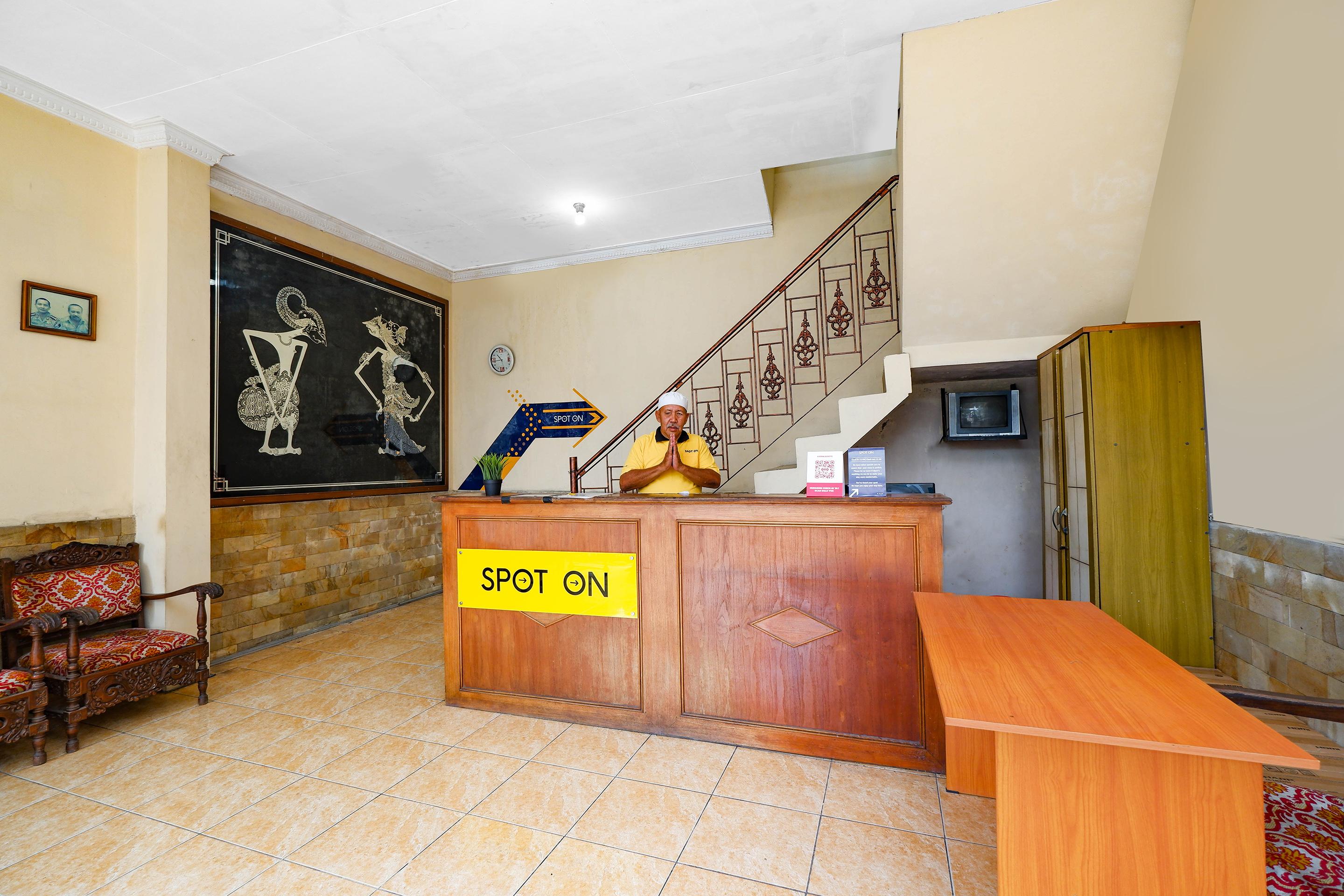 Spot On 2011 Hotel Mekar Sari Surakarta  Екстер'єр фото
