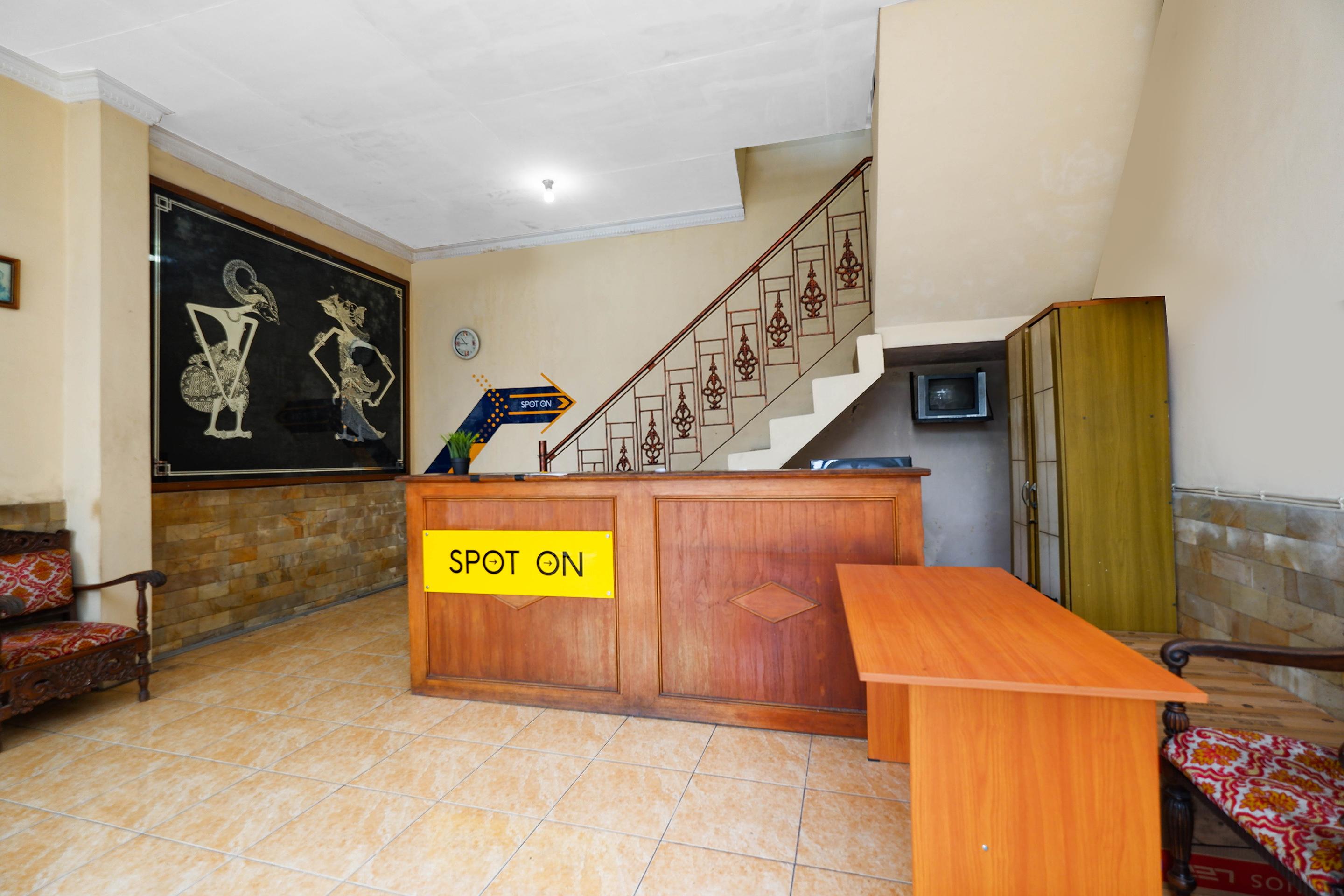 Spot On 2011 Hotel Mekar Sari Surakarta  Екстер'єр фото